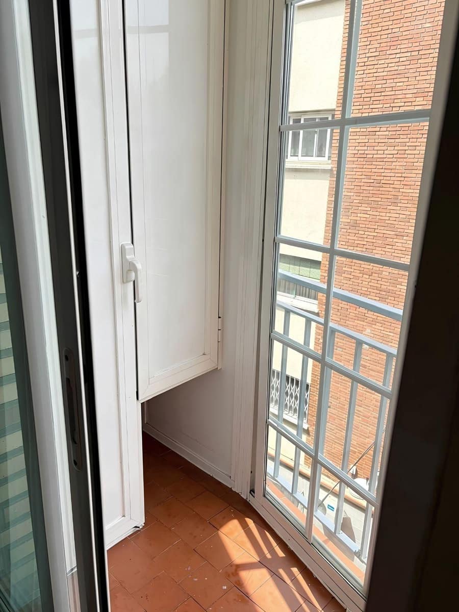 Flat for sale in Madrid city - € 264,000 (Ref: 10142556)