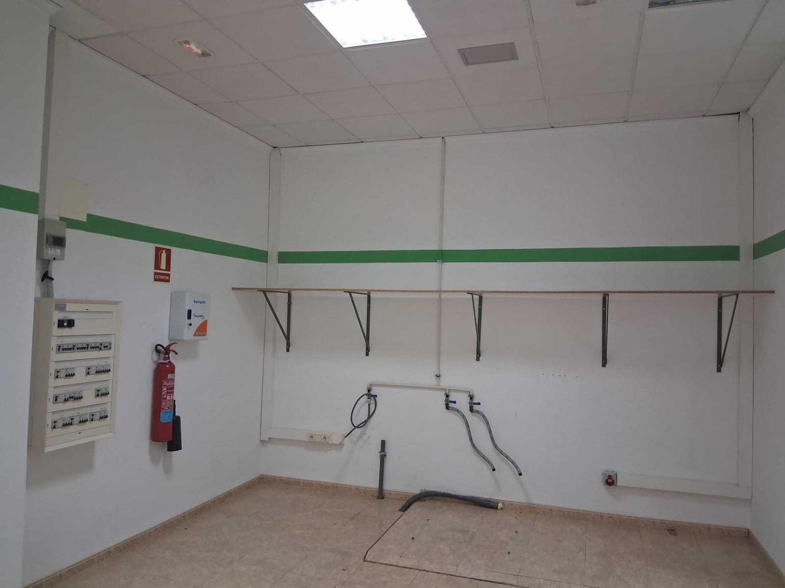 Commercieel te koop in Muro de Alcoy - € 133.000 (Ref: 10142561)