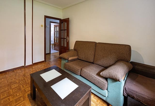 3 bedroom Flat for sale in Valladolid city - € 125,000 (Ref: 10148939)