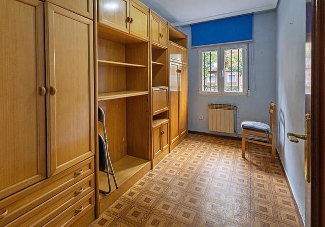 3 bedroom Flat for sale in Valladolid city - € 125,000 (Ref: 10148939)