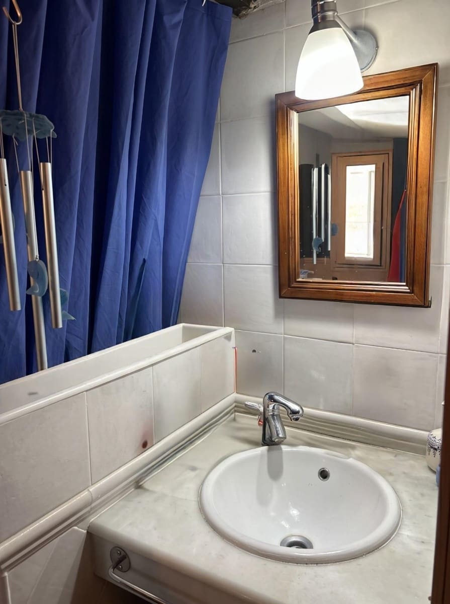 2 bedroom Apartment for sale in Vitoria-Gasteiz - € 359,000 (Ref: 10155428)