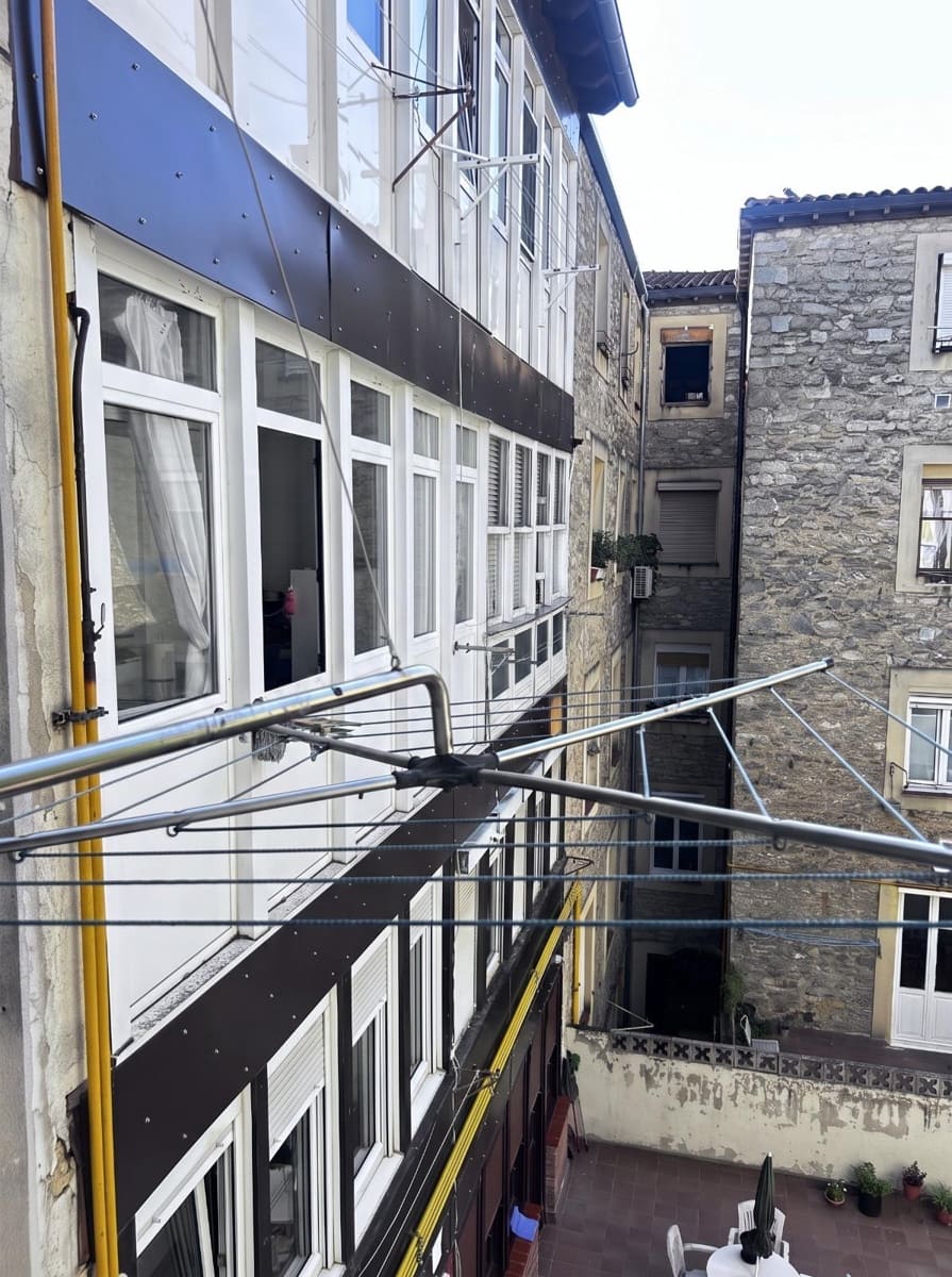 2 bedroom Apartment for sale in Vitoria-Gasteiz - € 359,000 (Ref: 10155428)