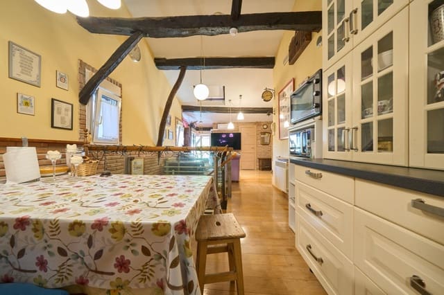 2 makuuhuone Huoneisto myytävänä paikassa Vitoria-Gasteiz - 359 000 € (Ref: 10155428)