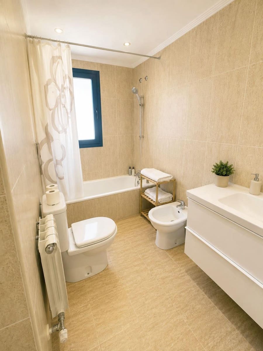 4 bedroom Terraced Villa for sale in Arroyo de la Encomienda with garage - € 452,500 (Ref: 10165206)