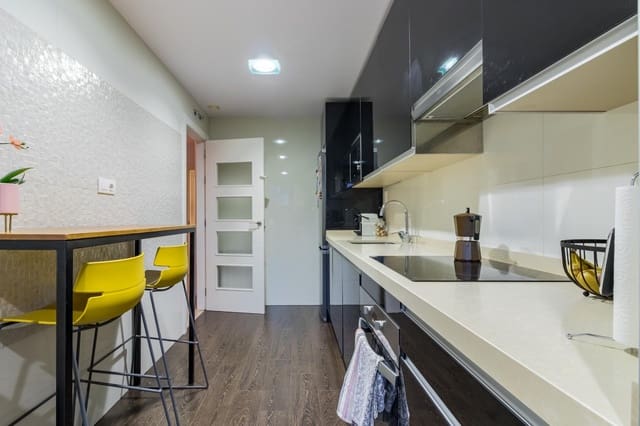 2 soverom Leilighet til salgs i Santander med svømmebasseng garasje - € 370 000 (Ref: 10165207)