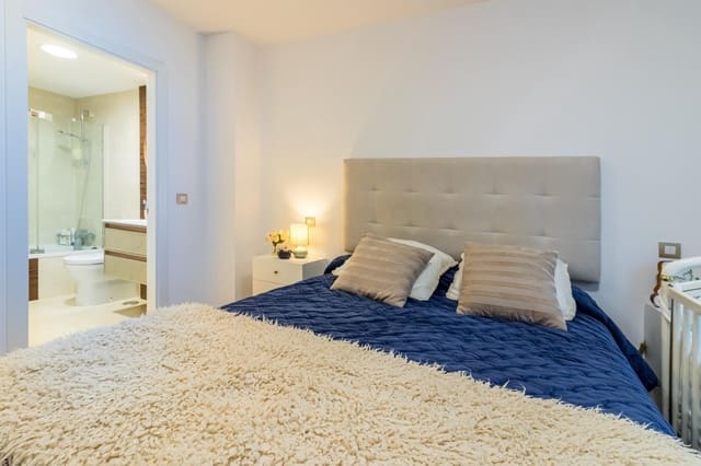 2 soverom Leilighet til salgs i Santander med svømmebasseng garasje - € 370 000 (Ref: 10165207)
