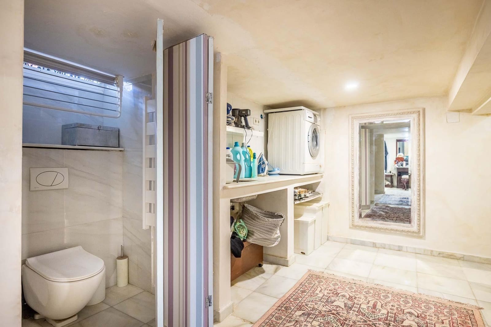 6 makuuhuone Rivitalo myytävänä paikassa Sevilla kaupunki - 999 000 € (Ref: 10165208)