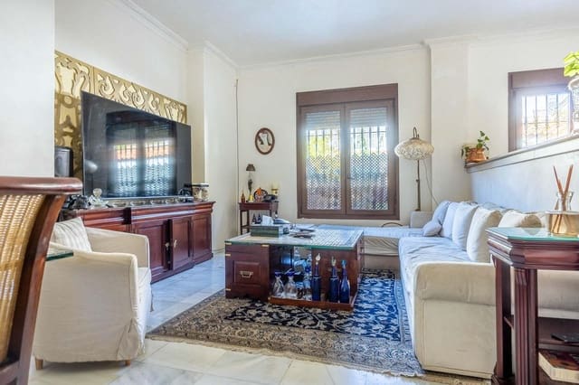 6 makuuhuone Rivitalo myytävänä paikassa Sevilla kaupunki - 999 000 € (Ref: 10165208)