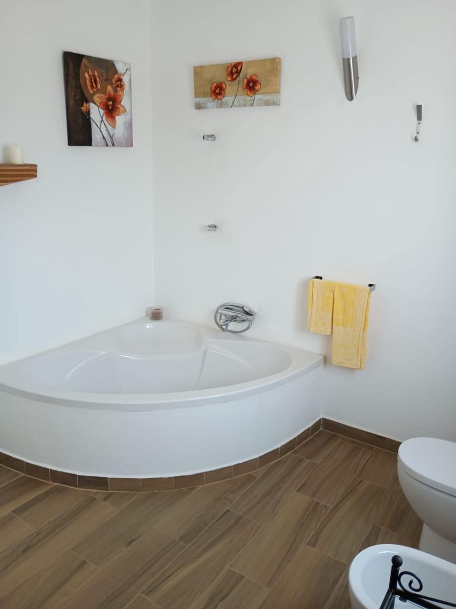 5 soverom Villa til salgs i Playa Blanca med svømmebasseng garasje - € 1 570 000 (Ref: 10166847)