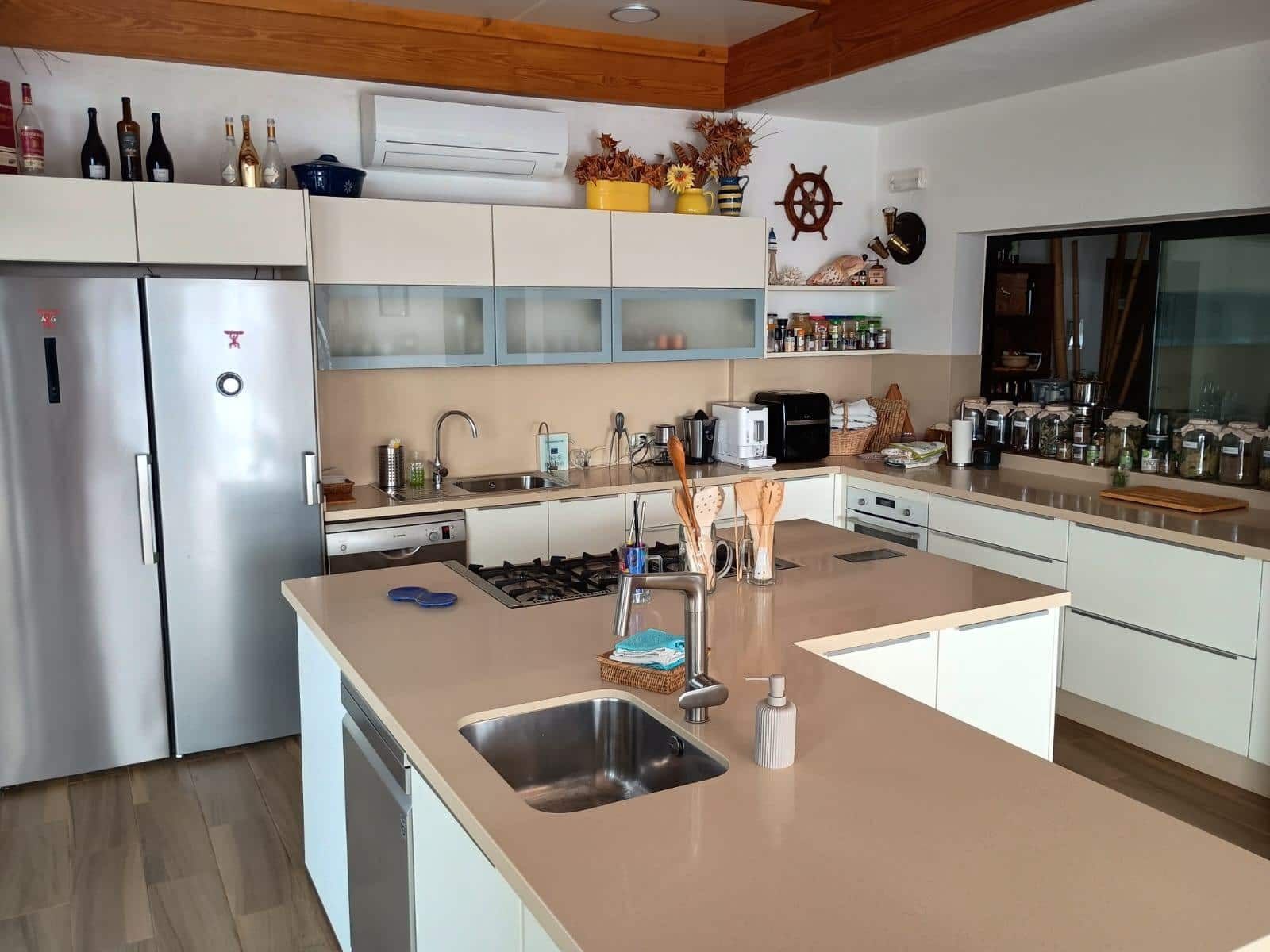 5 soverom Villa til salgs i Playa Blanca med svømmebasseng garasje - € 1 570 000 (Ref: 10166847)