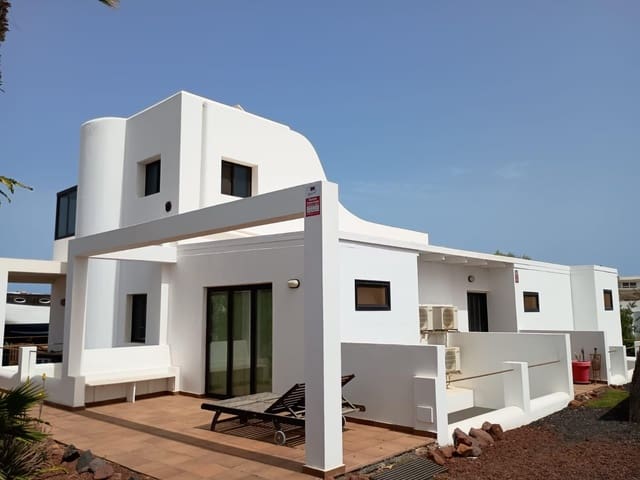 5 soverom Villa til salgs i Playa Blanca, Yaiza med svømmebasseng garasje - € 1 570 000 (Ref: 10166847)
