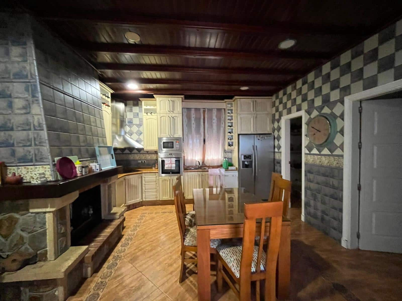3 bedroom Villa for sale in Don Benito with pool garage - € 450,000 (Ref: 10166848)