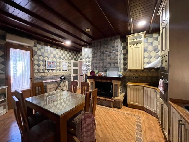 3 soverom Villa til salgs i Don Benito med svømmebasseng garasje - € 450 000 (Ref: 10166848)