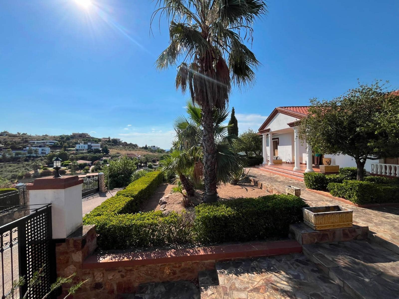 3 bedroom Villa for sale in Don Benito with pool garage - € 450,000 (Ref: 10166848)
