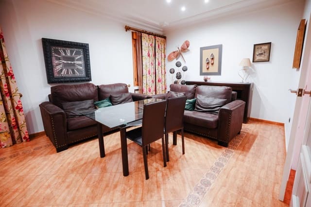 Chalet de 3 habitaciones en Don Benito en venta con piscina garaje - 450.000 € (Ref: 10166848)