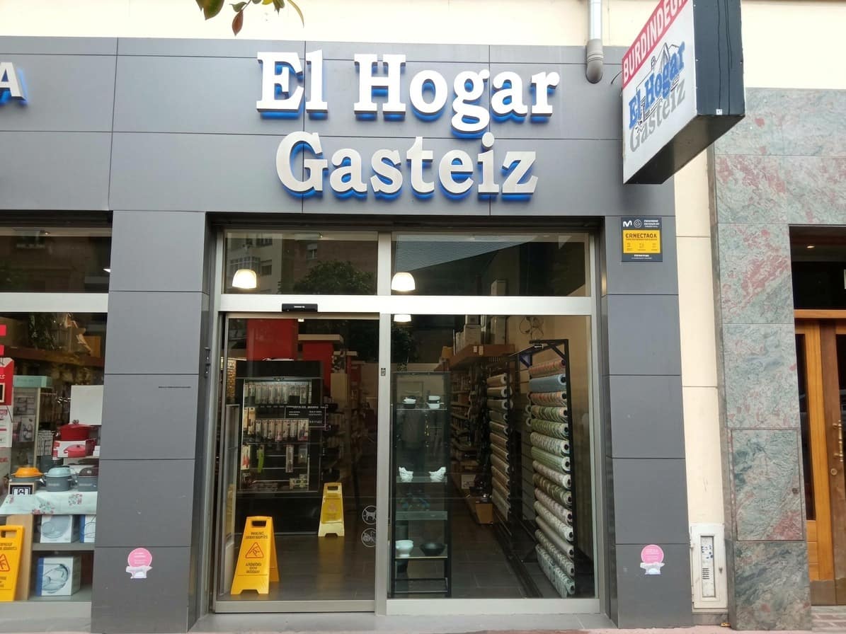Local Comercial en Vitoria-Gasteiz en venta - 650.000 € (Ref: 10166849)