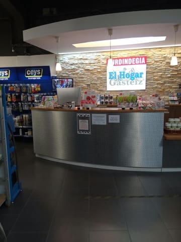 Komercyjne na sprzedaż w Vitoria-Gasteiz - 650 000 € (Ref: 10166849)