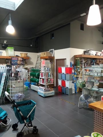 Komercyjne na sprzedaż w Vitoria-Gasteiz - 650 000 € (Ref: 10166849)