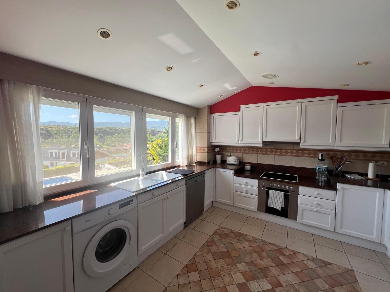 14 Zimmer Villa zu verkaufen in Arnedo mit Pool Garage - 950.000 € (Ref: 10173850)