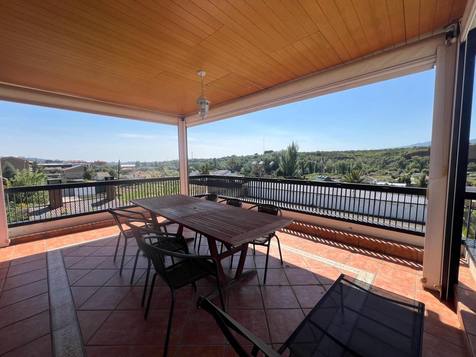 14 Zimmer Villa zu verkaufen in Arnedo mit Pool Garage - 950.000 € (Ref: 10173850)