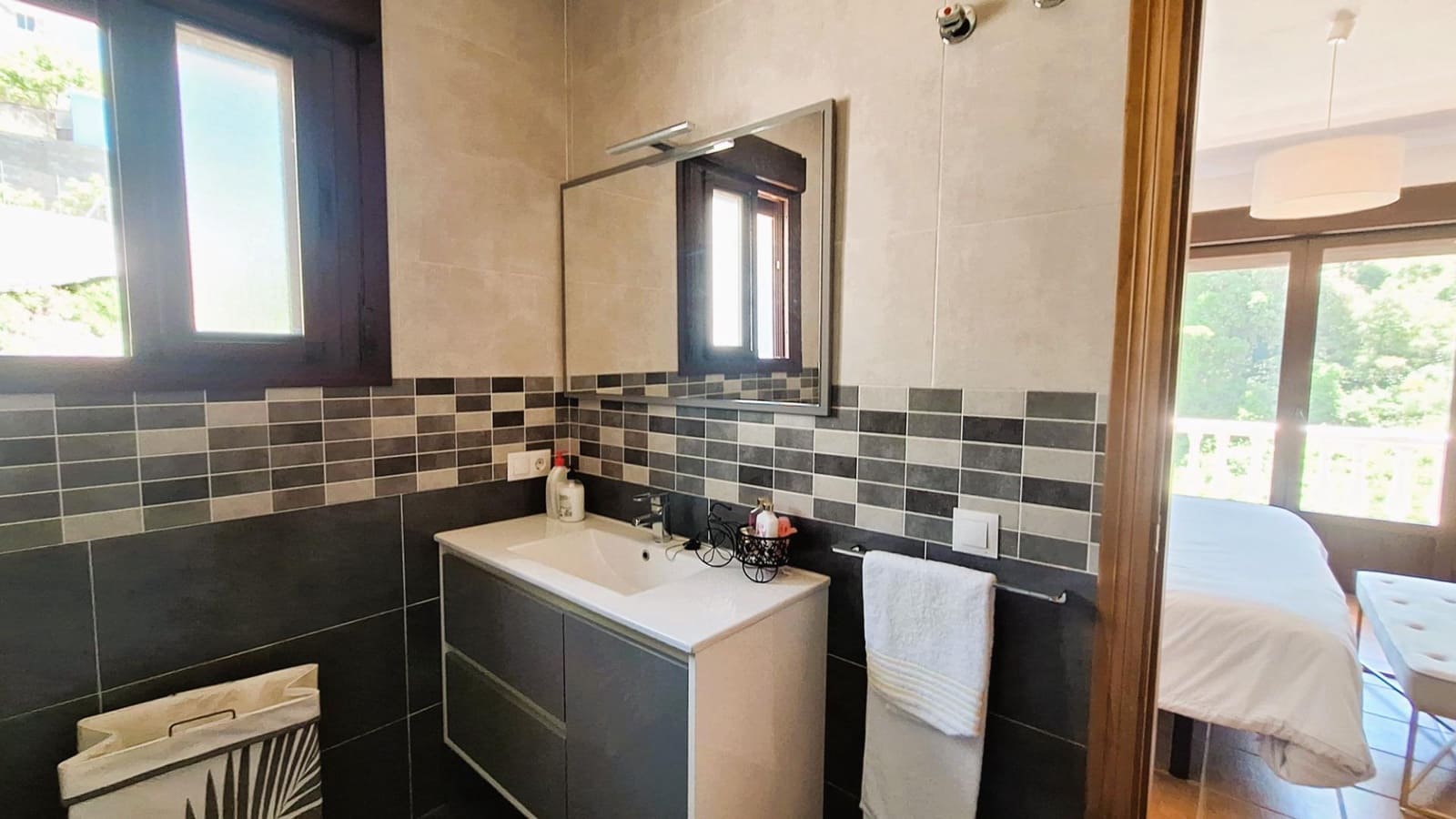 Chalet de 5 habitaciones en Júzcar en venta con garaje - 385.000 € (Ref: 10177387)