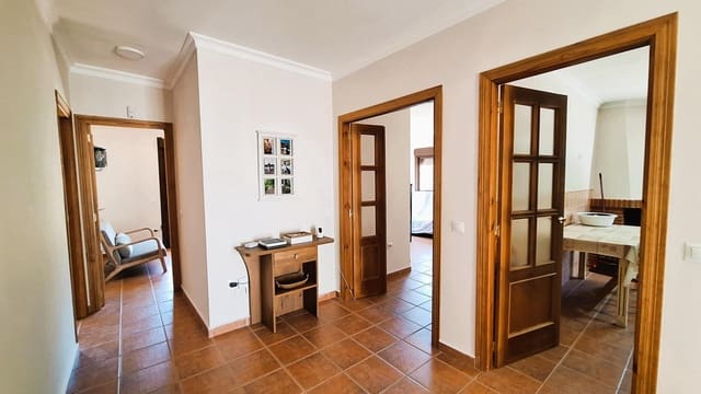 5 bedroom Villa for sale in Júzcar with garage - € 385,000 (Ref: 10177387)