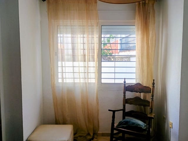 2 slaapkamer Flat te koop in Huelva stad - € 260.000 (Ref: 10180799)