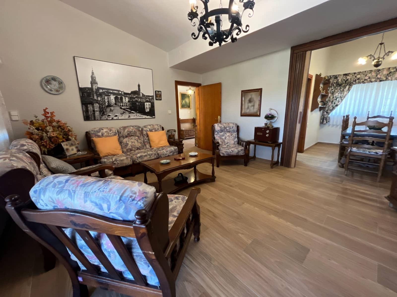 Chalet de 6 habitaciones en Tudela de Duero en venta con piscina garaje - 620.000 € (Ref: 10184853)