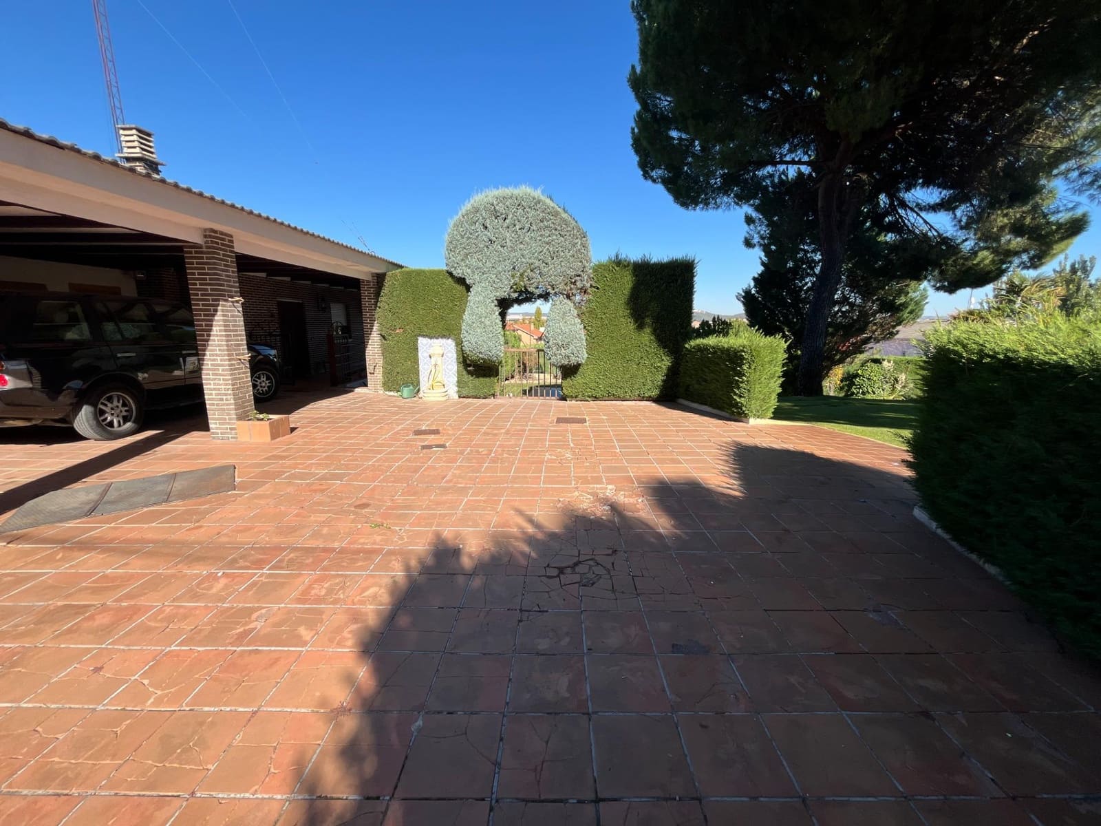 Chalet de 6 habitaciones en Tudela de Duero en venta con piscina garaje - 620.000 € (Ref: 10184853)