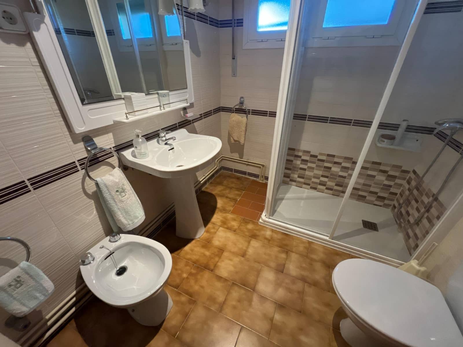 Chalet de 6 habitaciones en Tudela de Duero en venta con piscina garaje - 620.000 € (Ref: 10184853)