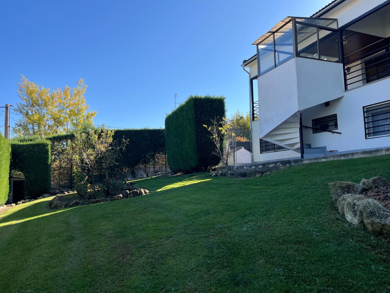 Chalet de 6 habitaciones en Tudela de Duero en venta con piscina garaje - 620.000 € (Ref: 10184853)