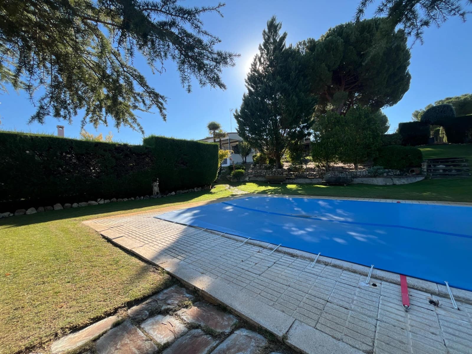 Chalet de 6 habitaciones en Tudela de Duero en venta con piscina garaje - 620.000 € (Ref: 10184853)