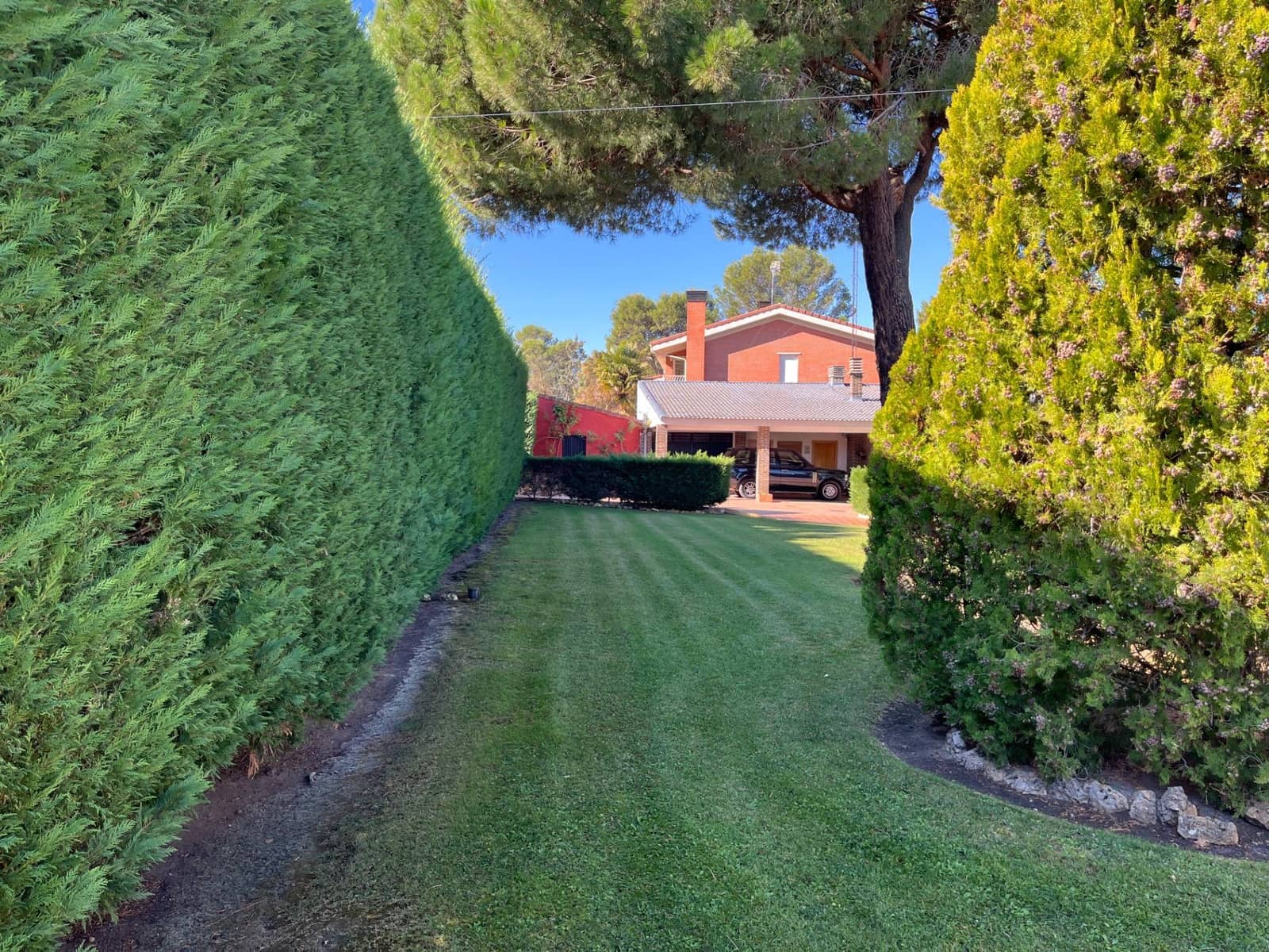 Chalet de 6 habitaciones en Tudela de Duero en venta con piscina garaje - 620.000 € (Ref: 10184853)