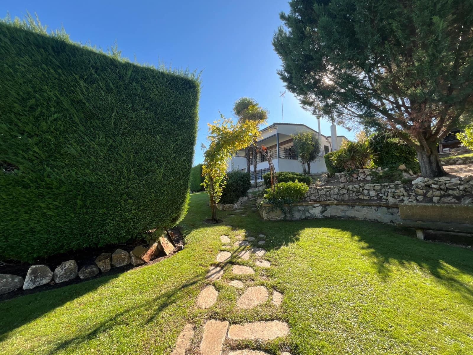 Chalet de 6 habitaciones en Tudela de Duero en venta con piscina garaje - 620.000 € (Ref: 10184853)