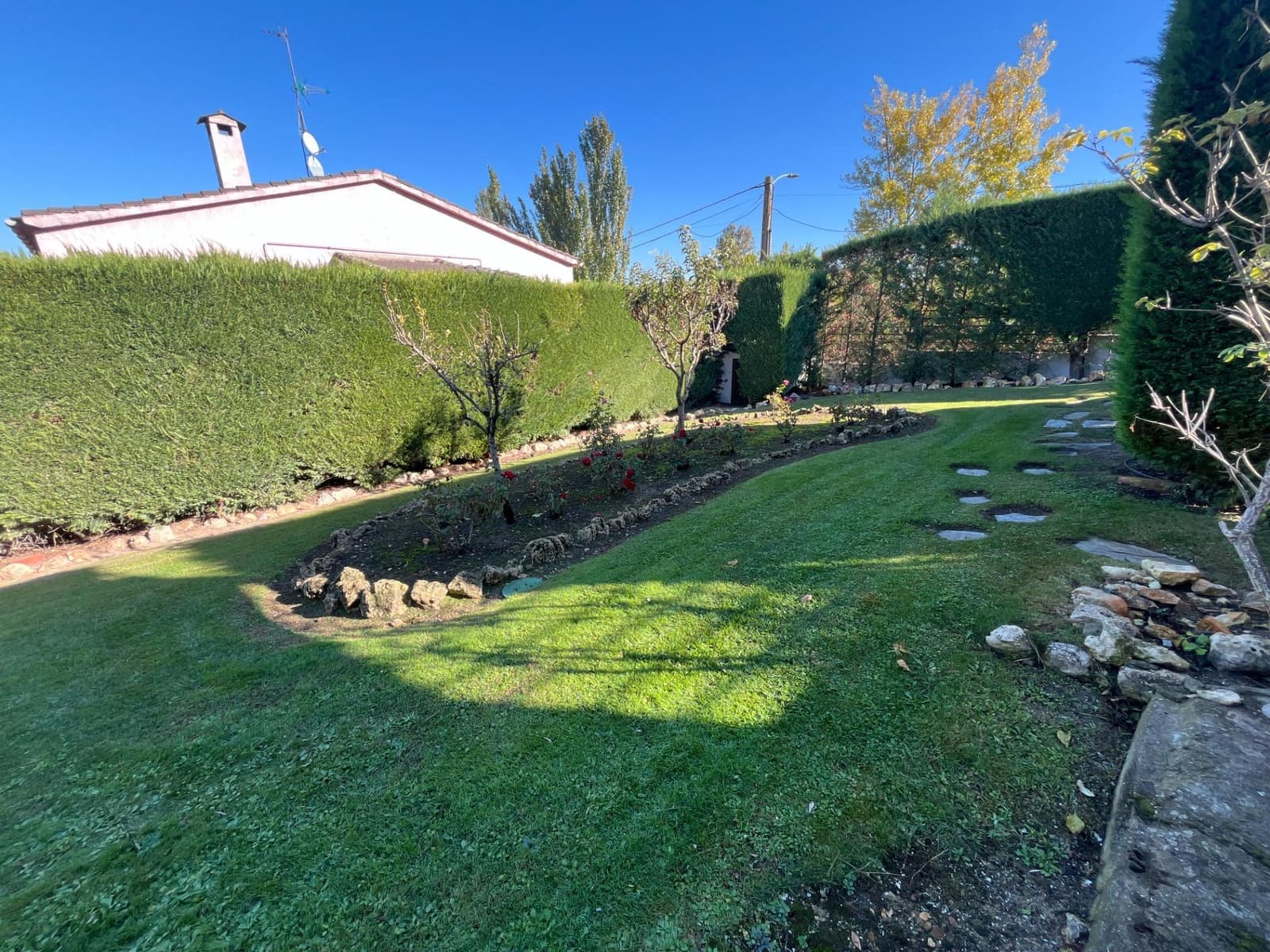 Chalet de 6 habitaciones en Tudela de Duero en venta con piscina garaje - 620.000 € (Ref: 10184853)