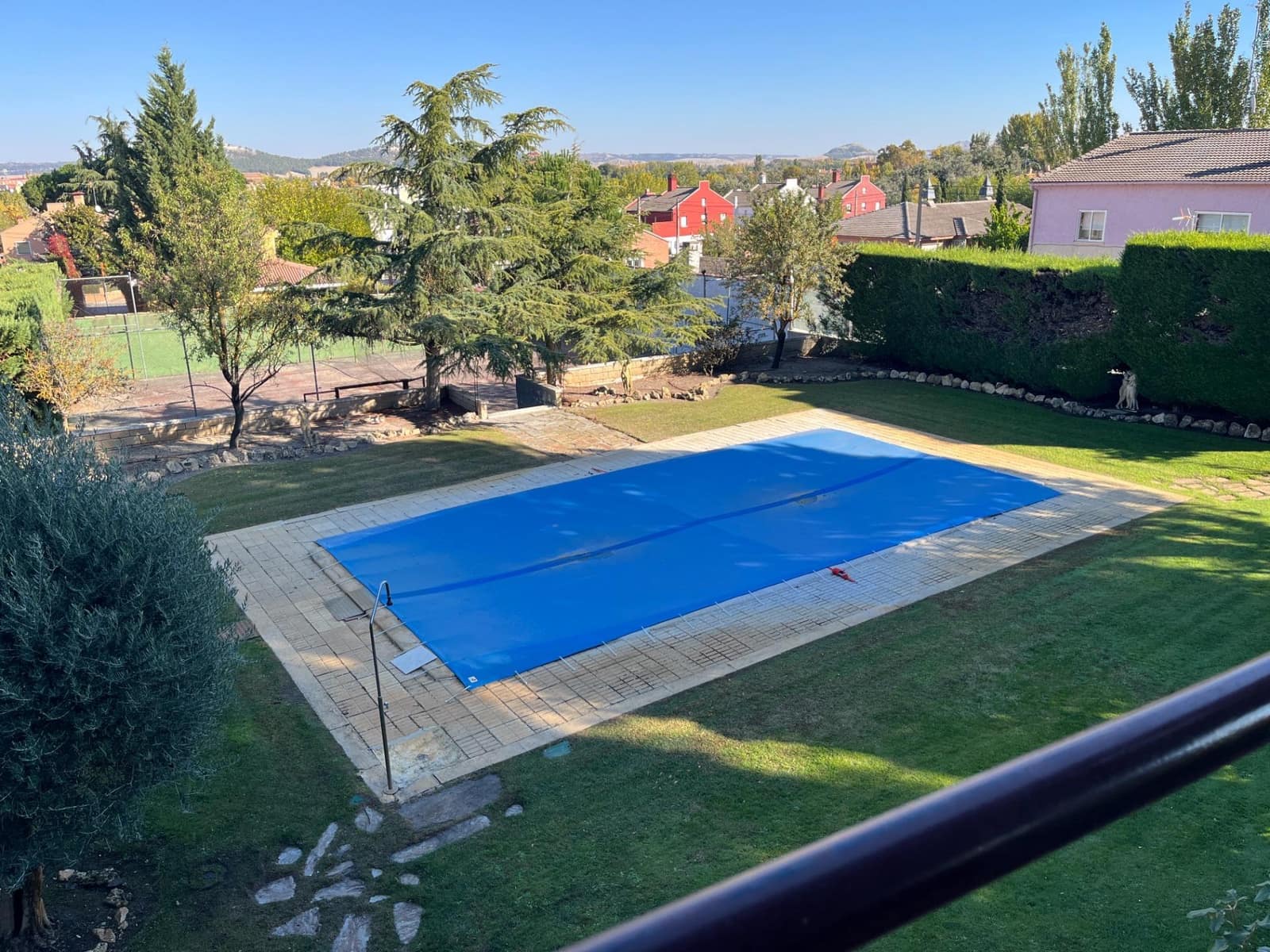 Chalet de 6 habitaciones en Tudela de Duero en venta con piscina garaje - 620.000 € (Ref: 10184853)