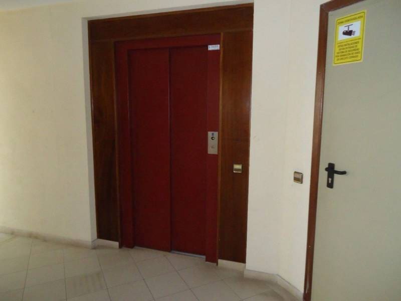 Kontor til salg i Las Palmas de Gran Canaria med garage - € 420.000 (Ref: 9119159)