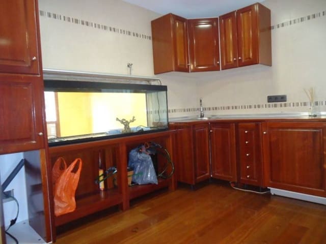 Toimisto myytävänä paikassa Las Palmas de Gran Canaria mukana 
autotalli - 420 000 € (Ref: 9119159)