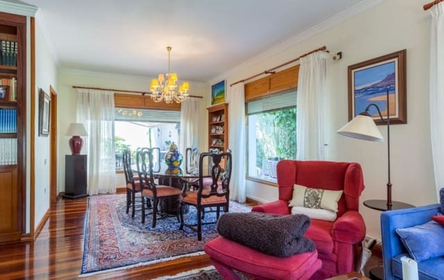 4 soveværelse Villa til salg i Santa Brígida med garage - € 945.000 (Ref: 9119164)