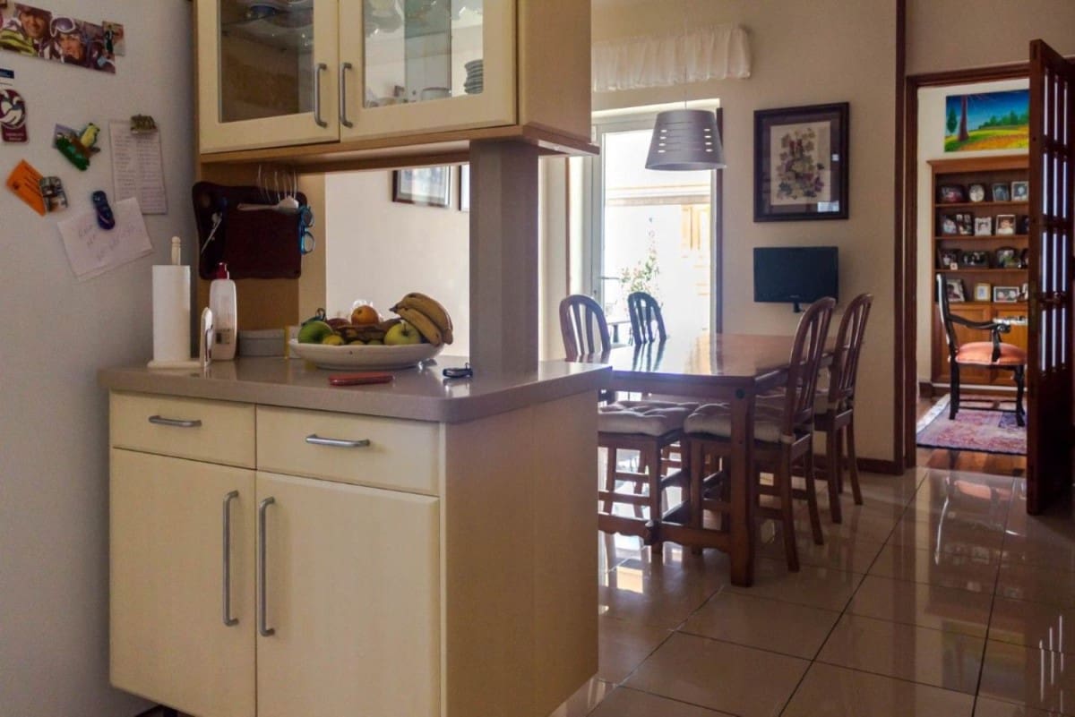 4 bedroom Villa for sale in Santa Brigida with garage - € 945,000 (Ref: 9119164)