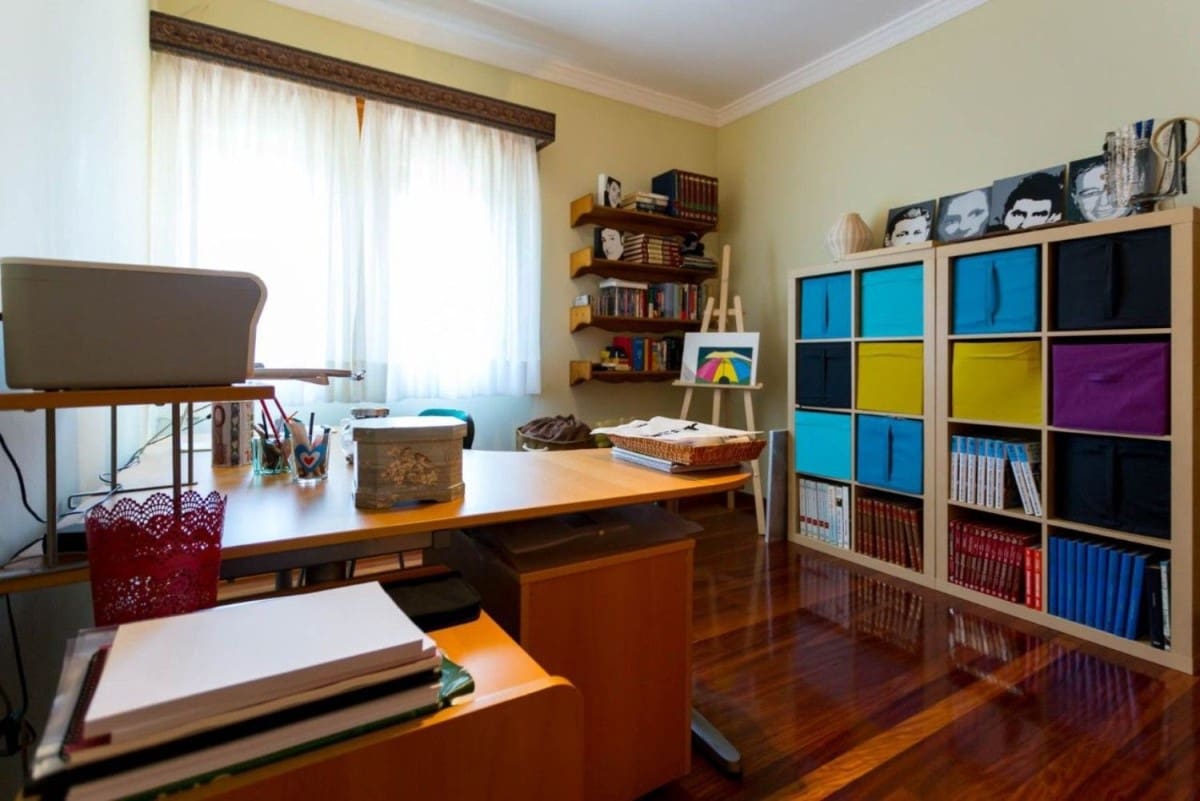 4 bedroom Villa for sale in Santa Brigida with garage - € 945,000 (Ref: 9119164)