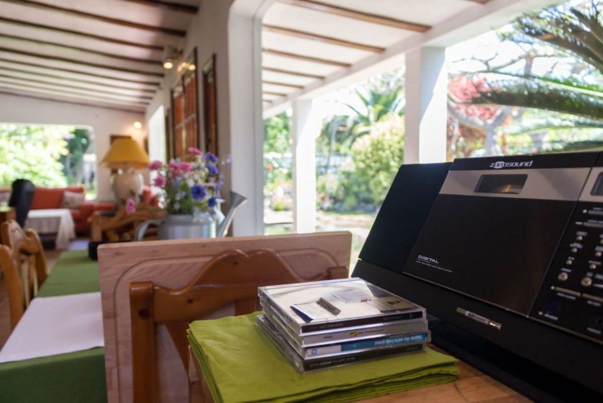 4 bedroom Villa for sale in Santa Brigida with garage - € 945,000 (Ref: 9119164)