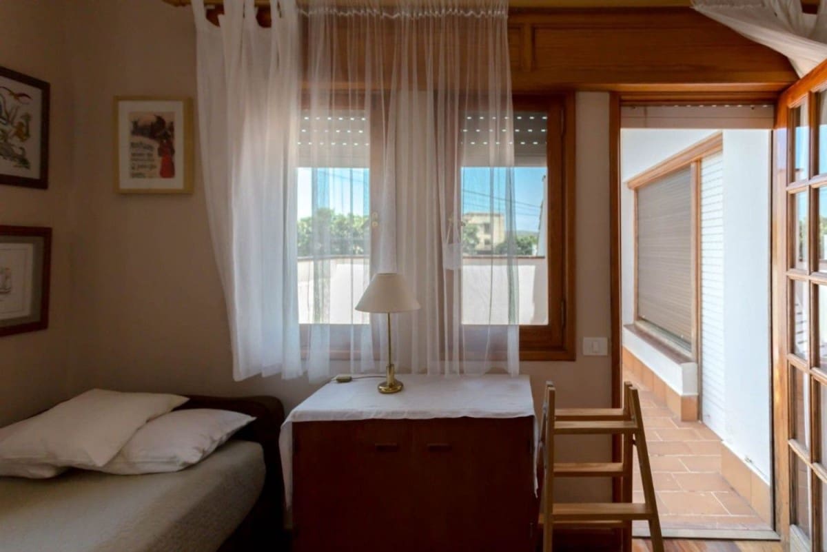 4 bedroom Villa for sale in Santa Brigida with garage - € 945,000 (Ref: 9119164)