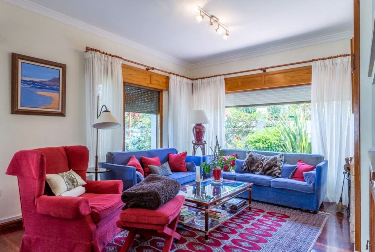 4 bedroom Villa for sale in Santa Brigida with garage - € 945,000 (Ref: 9119164)