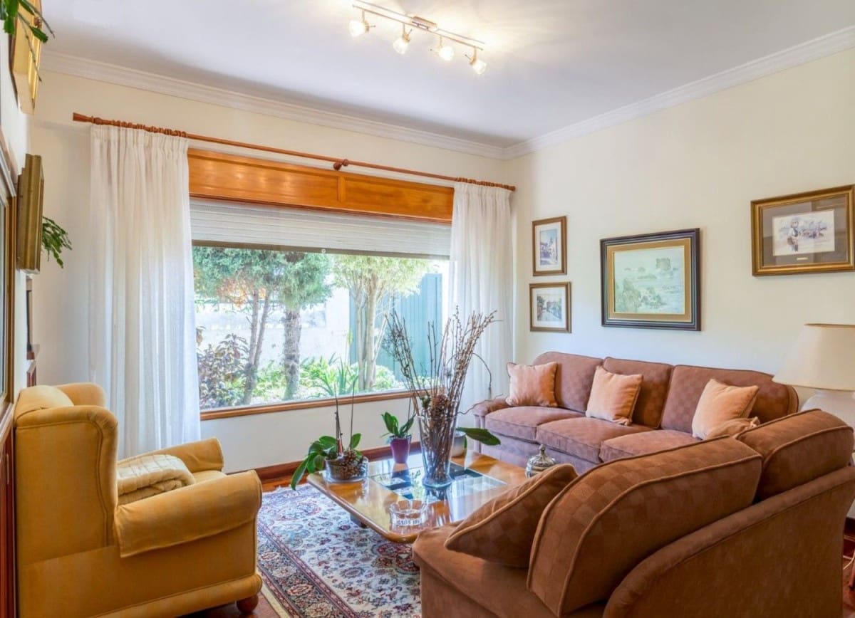 4 bedroom Villa for sale in Santa Brigida with garage - € 945,000 (Ref: 9119164)