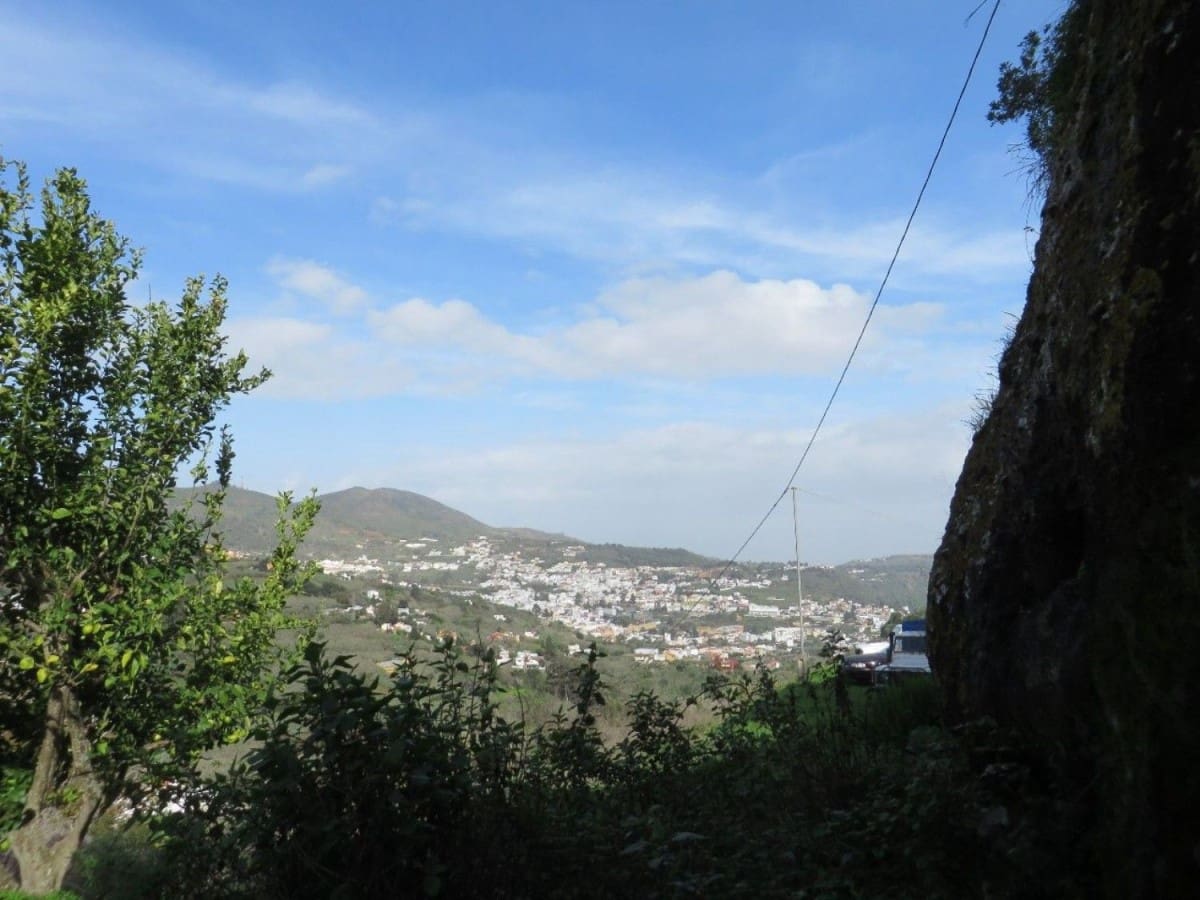 Grunde uden byggetilladelser til salg i Teror - € 38.000 (Ref: 9119165)