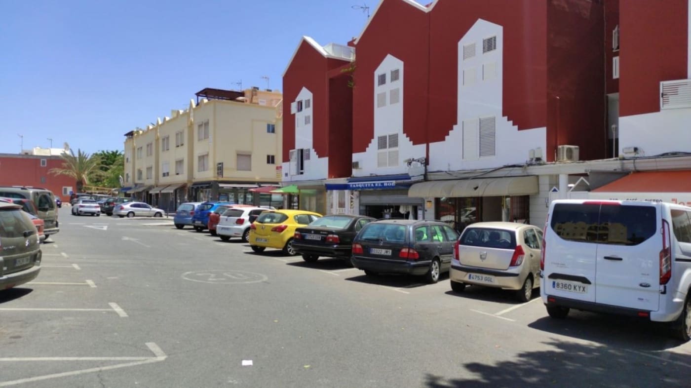 Kaupallinen myytävänä paikassa San Bartolome de Tirajana - 149 000 € (Ref: 9119182)