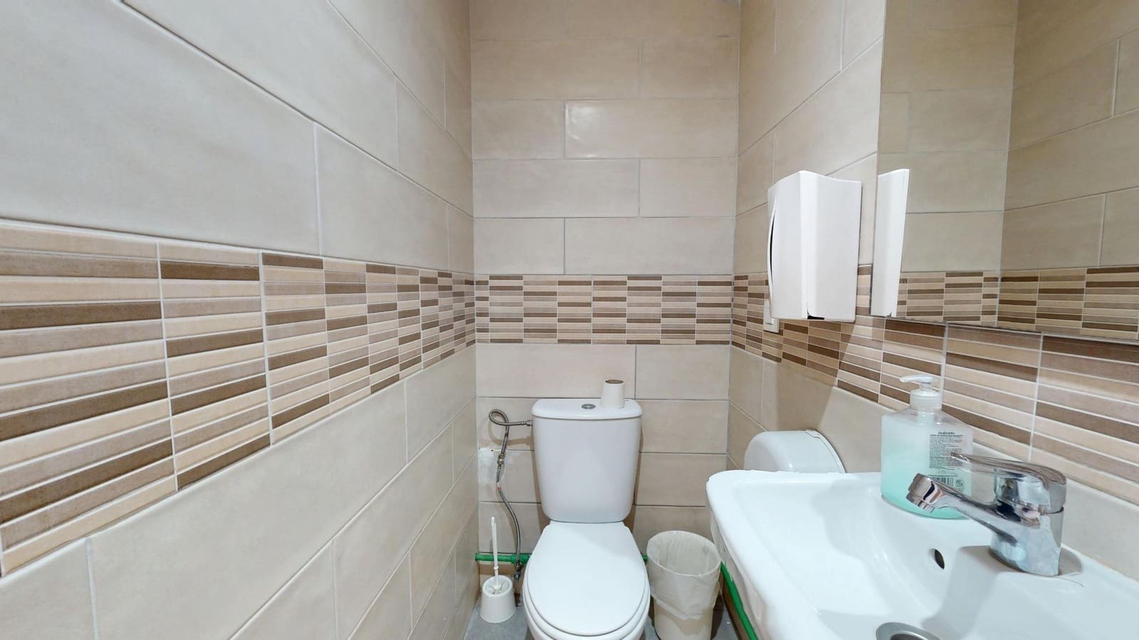 Kaupallinen myytävänä paikassa San Bartolome de Tirajana - 149 000 € (Ref: 9119182)