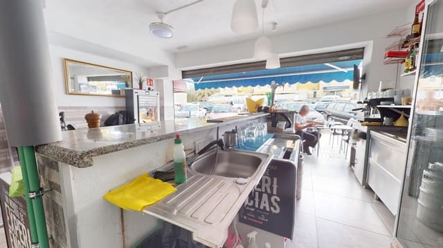 Commercial for sale in San Bartolomé de Tirajana - € 149,000 (Ref: 9119182)