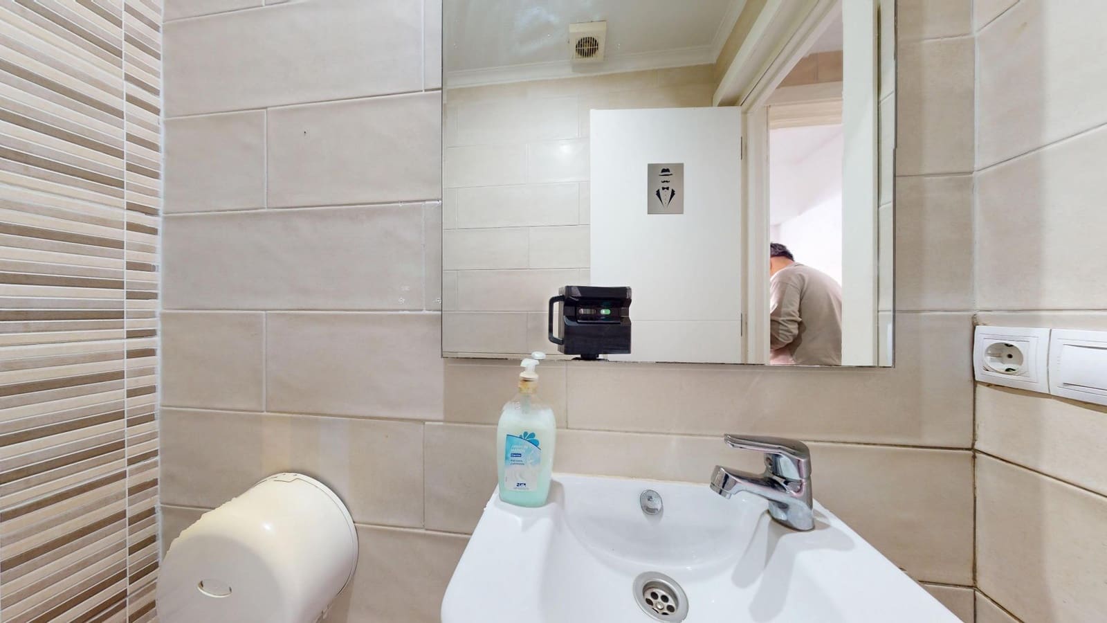 Kaupallinen myytävänä paikassa San Bartolome de Tirajana - 149 000 € (Ref: 9119182)